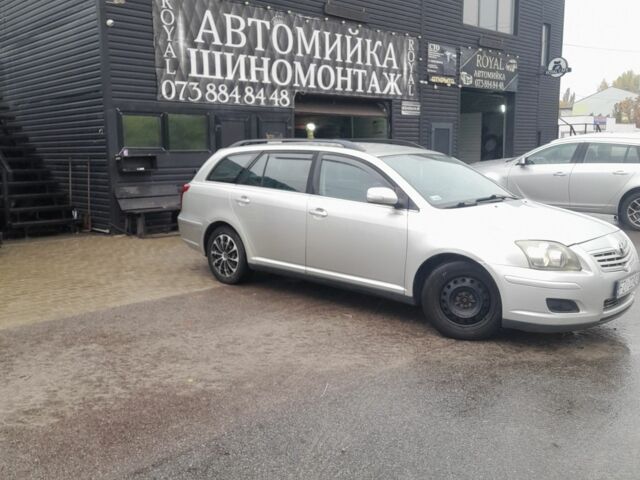 Сірий Тойота Авенсіс, об'ємом двигуна 2 л та пробігом 290 тис. км за 2550 $, фото 1 на Automoto.ua