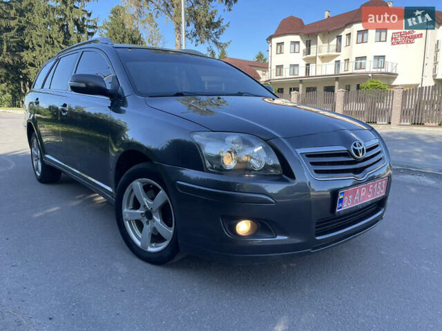 Сірий Тойота Авенсіс, об'ємом двигуна 2 л та пробігом 295 тис. км за 6700 $, фото 1 на Automoto.ua