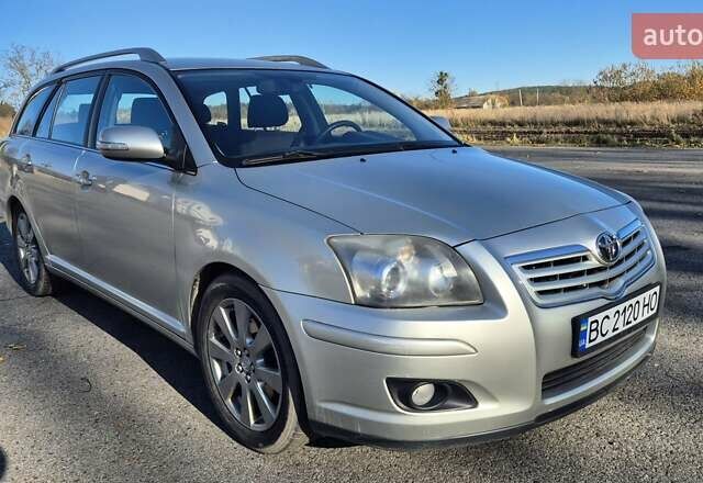 Серый Тойота Авенсис, объемом двигателя 2 л и пробегом 259 тыс. км за 7500 $, фото 1 на Automoto.ua