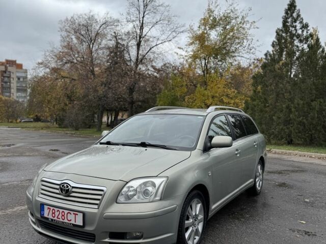 Серый Тойота Авенсис, объемом двигателя 2.2 л и пробегом 300 тыс. км за 2800 $, фото 1 на Automoto.ua