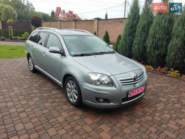 Серый Тойота Авенсис, объемом двигателя 1.8 л и пробегом 205 тыс. км за 7650 $, фото 1 на Automoto.ua