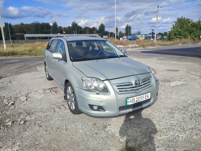 Серый Тойота Авенсис, объемом двигателя 2 л и пробегом 325 тыс. км за 5700 $, фото 1 на Automoto.ua