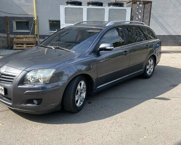 Сірий Тойота Авенсіс, об'ємом двигуна 2 л та пробігом 305 тис. км за 4700 $, фото 1 на Automoto.ua