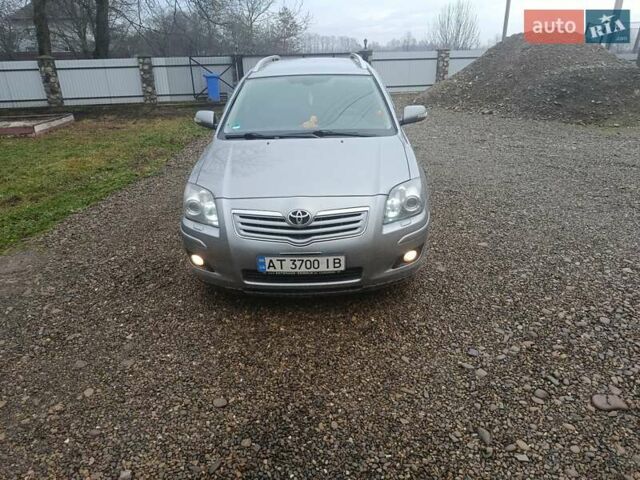 Серый Тойота Авенсис, объемом двигателя 2 л и пробегом 310 тыс. км за 6300 $, фото 1 на Automoto.ua