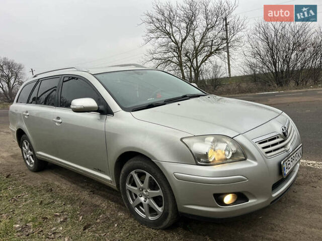 Серый Тойота Авенсис, объемом двигателя 2 л и пробегом 292 тыс. км за 6650 $, фото 1 на Automoto.ua