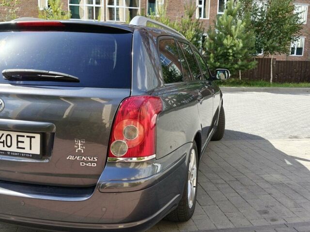 Серый Тойота Авенсис, объемом двигателя 2.2 л и пробегом 335 тыс. км за 6950 $, фото 1 на Automoto.ua