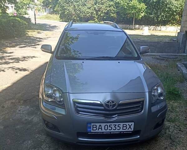 Сірий Тойота Авенсіс, об'ємом двигуна 2.2 л та пробігом 187 тис. км за 7000 $, фото 1 на Automoto.ua