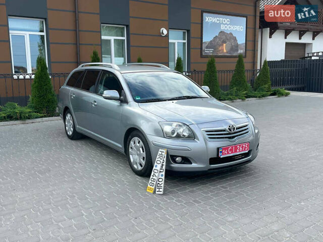 Сірий Тойота Авенсіс, об'ємом двигуна 1.8 л та пробігом 233 тис. км за 7700 $, фото 1 на Automoto.ua