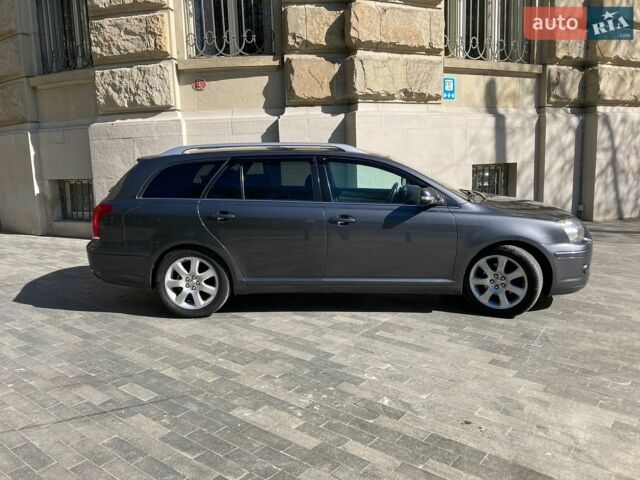 Сірий Тойота Авенсіс, об'ємом двигуна 2 л та пробігом 266 тис. км за 7200 $, фото 1 на Automoto.ua