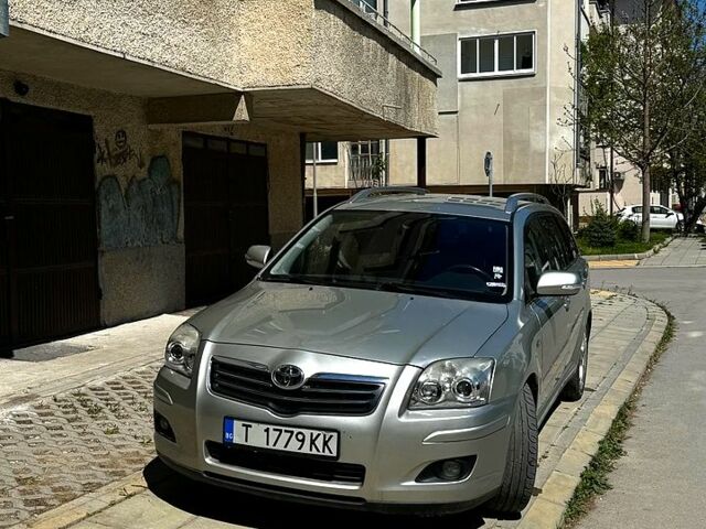 Серый Тойота Авенсис, объемом двигателя 2.2 л и пробегом 209 тыс. км за 1900 $, фото 1 на Automoto.ua