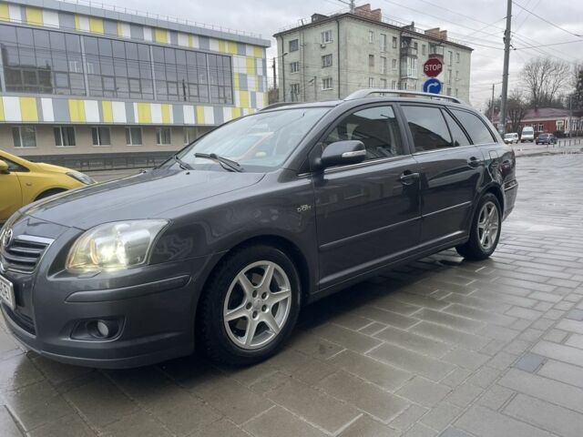 Серый Тойота Авенсис, объемом двигателя 2.2 л и пробегом 420 тыс. км за 6800 $, фото 1 на Automoto.ua