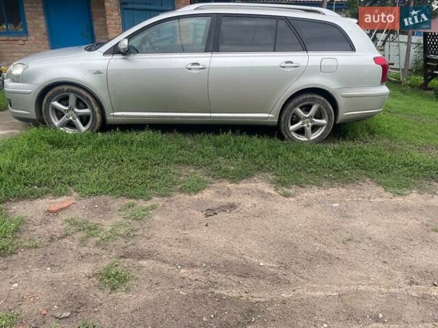 Серый Тойота Авенсис, объемом двигателя 2.2 л и пробегом 228 тыс. км за 6900 $, фото 1 на Automoto.ua