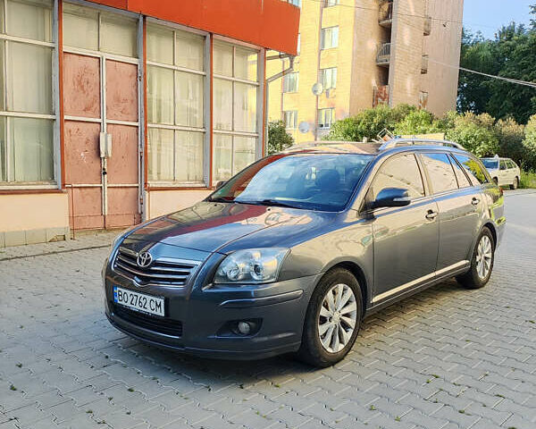 Серый Тойота Авенсис, объемом двигателя 2.23 л и пробегом 178 тыс. км за 6800 $, фото 1 на Automoto.ua