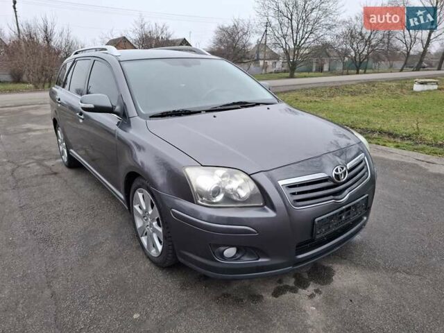 Серый Тойота Авенсис, объемом двигателя 2.2 л и пробегом 285 тыс. км за 7000 $, фото 1 на Automoto.ua