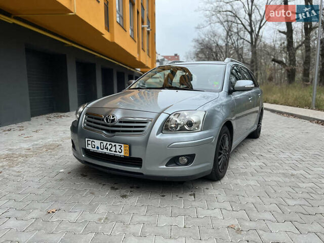 Серый Тойота Авенсис, объемом двигателя 1.8 л и пробегом 203 тыс. км за 7300 $, фото 1 на Automoto.ua