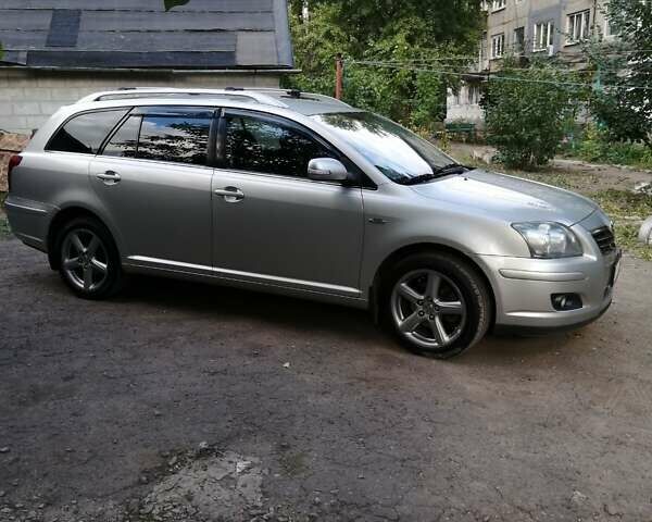 Сірий Тойота Авенсіс, об'ємом двигуна 2.2 л та пробігом 260 тис. км за 8500 $, фото 1 на Automoto.ua