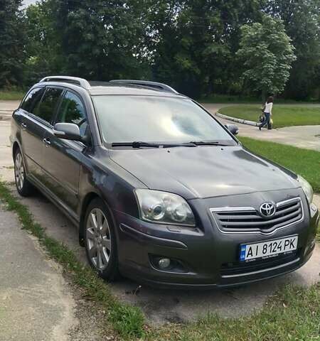 Сірий Тойота Авенсіс, об'ємом двигуна 2 л та пробігом 300 тис. км за 7900 $, фото 1 на Automoto.ua