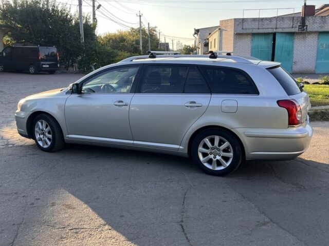 Сірий Тойота Авенсіс, об'ємом двигуна 2.2 л та пробігом 450 тис. км за 3597 $, фото 1 на Automoto.ua