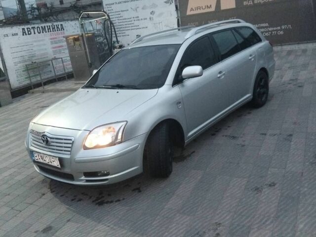 Серый Тойота Авенсис, объемом двигателя 2 л и пробегом 178 тыс. км за 2500 $, фото 1 на Automoto.ua