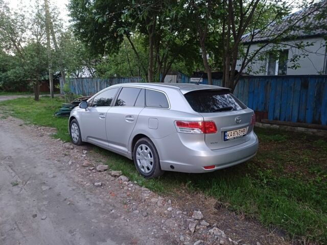 Сірий Тойота Авенсіс, об'ємом двигуна 1.6 л та пробігом 258 тис. км за 7900 $, фото 1 на Automoto.ua