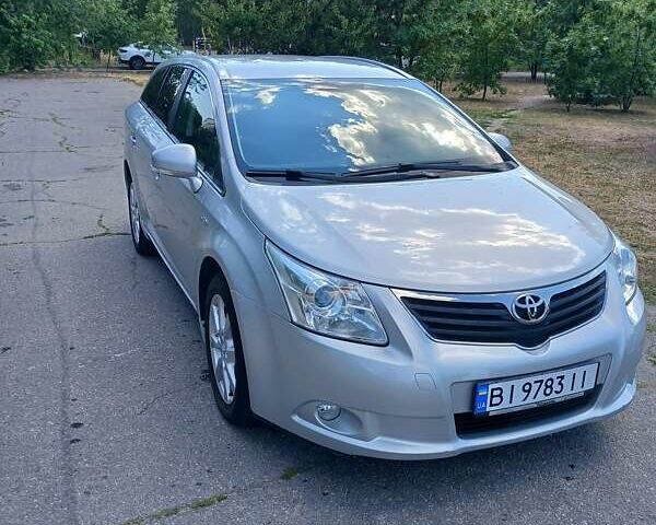 Серый Тойота Авенсис, объемом двигателя 2.23 л и пробегом 319 тыс. км за 9899 $, фото 1 на Automoto.ua