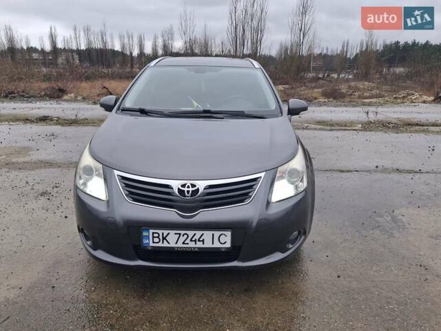 Серый Тойота Авенсис, объемом двигателя 2.23 л и пробегом 244 тыс. км за 8900 $, фото 1 на Automoto.ua