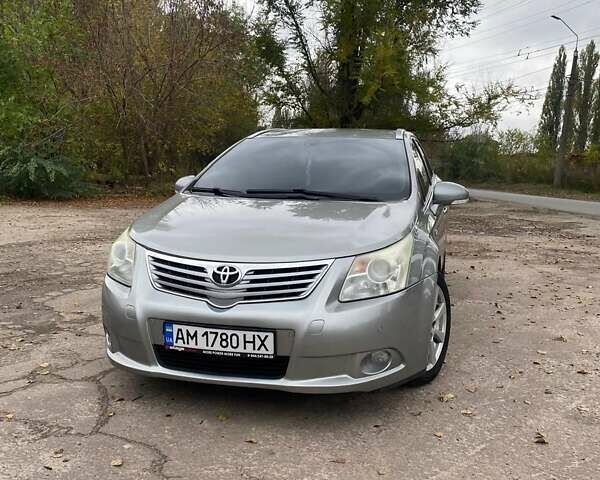 Серый Тойота Авенсис, объемом двигателя 2.2 л и пробегом 280 тыс. км за 8900 $, фото 1 на Automoto.ua