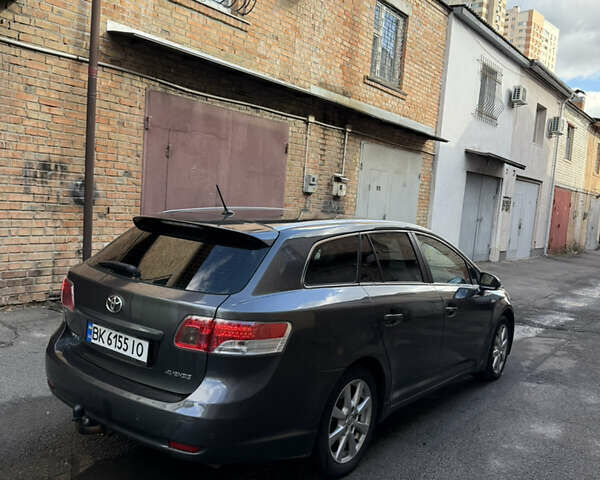 Сірий Тойота Авенсіс, об'ємом двигуна 2.23 л та пробігом 215 тис. км за 8500 $, фото 1 на Automoto.ua