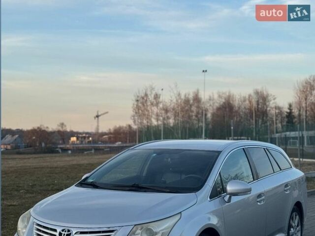 Серый Тойота Авенсис, объемом двигателя 2.2 л и пробегом 290 тыс. км за 8300 $, фото 1 на Automoto.ua