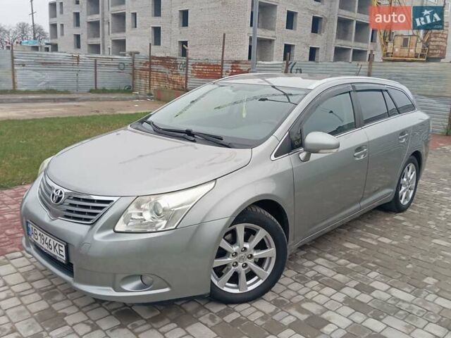 Серый Тойота Авенсис, объемом двигателя 2.2 л и пробегом 230 тыс. км за 7700 $, фото 1 на Automoto.ua