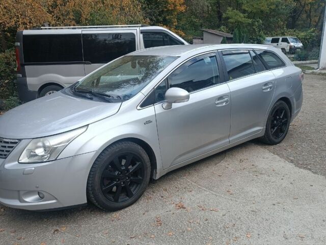 Серый Тойота Авенсис, объемом двигателя 2.2 л и пробегом 189 тыс. км за 9000 $, фото 1 на Automoto.ua