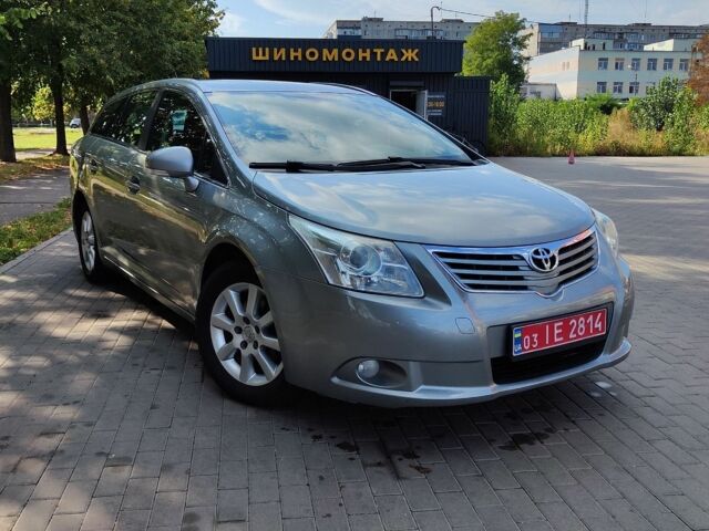 Серый Тойота Авенсис, объемом двигателя 1.8 л и пробегом 201 тыс. км за 7999 $, фото 1 на Automoto.ua
