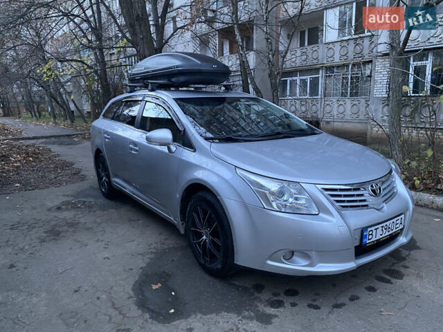 Сірий Тойота Авенсіс, об'ємом двигуна 2.01 л та пробігом 356 тис. км за 9300 $, фото 1 на Automoto.ua