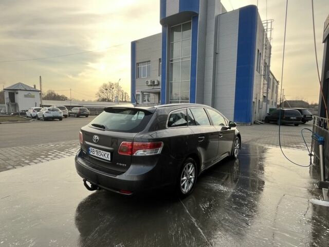 Серый Тойота Авенсис, объемом двигателя 2 л и пробегом 271 тыс. км за 8200 $, фото 1 на Automoto.ua