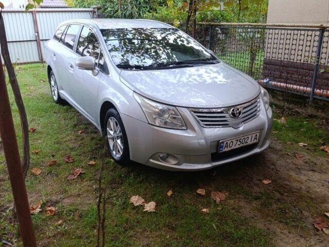 Сірий Тойота Авенсіс, об'ємом двигуна 2 л та пробігом 275 тис. км за 7800 $, фото 1 на Automoto.ua