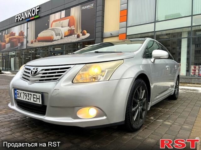 Серый Тойота Авенсис, объемом двигателя 2.2 л и пробегом 233 тыс. км за 8500 $, фото 1 на Automoto.ua