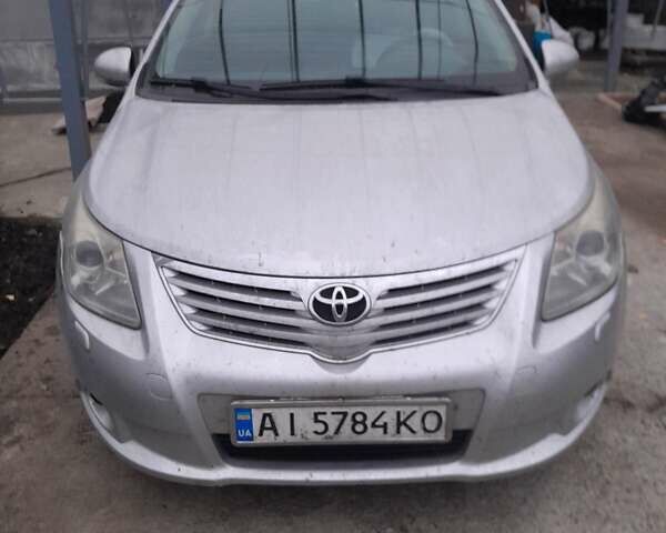 Серый Тойота Авенсис, объемом двигателя 1.8 л и пробегом 240 тыс. км за 4200 $, фото 1 на Automoto.ua