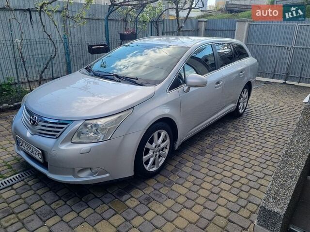 Серый Тойота Авенсис, объемом двигателя 2 л и пробегом 400 тыс. км за 7500 $, фото 1 на Automoto.ua