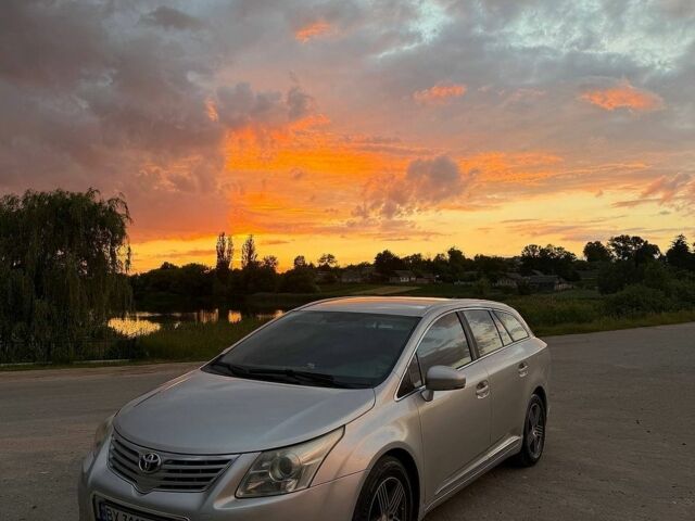 Сірий Тойота Авенсіс, об'ємом двигуна 1.8 л та пробігом 324 тис. км за 7150 $, фото 1 на Automoto.ua