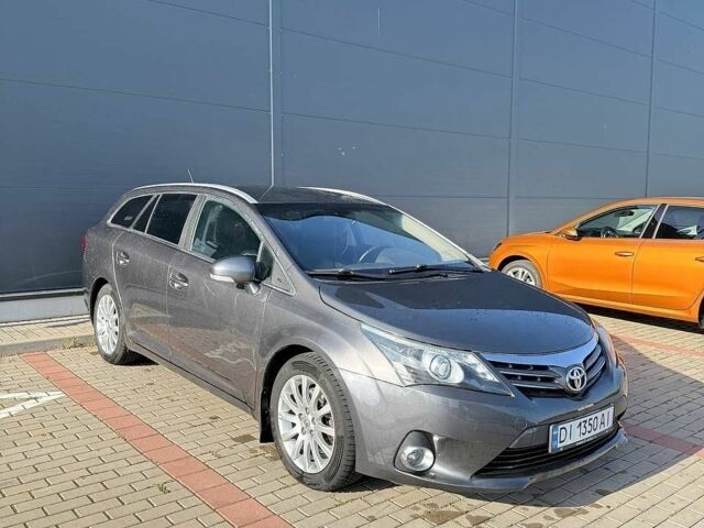 Сірий Тойота Авенсіс, об'ємом двигуна 2.2 л та пробігом 200 тис. км за 6800 $, фото 1 на Automoto.ua