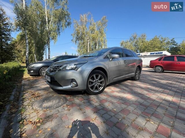 Сірий Тойота Авенсіс, об'ємом двигуна 2 л та пробігом 258 тис. км за 8900 $, фото 1 на Automoto.ua
