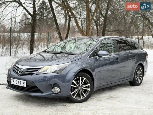 Серый Тойота Авенсис, объемом двигателя 2 л и пробегом 275 тыс. км за 11150 $, фото 1 на Automoto.ua