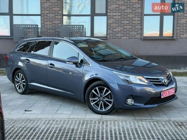 Серый Тойота Авенсис, объемом двигателя 2 л и пробегом 275 тыс. км за 10800 $, фото 1 на Automoto.ua