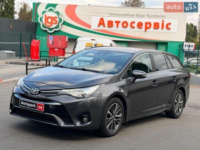 Серый Тойота Авенсис, объемом двигателя 2 л и пробегом 272 тыс. км за 12490 $, фото 1 на Automoto.ua