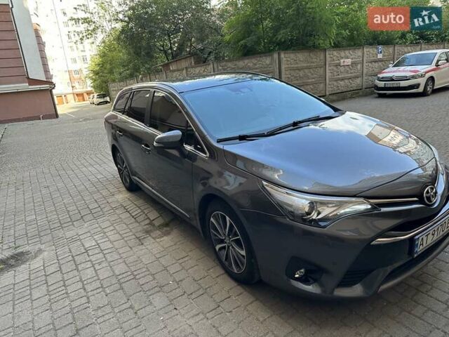 Сірий Тойота Авенсіс, об'ємом двигуна 2 л та пробігом 255 тис. км за 16300 $, фото 1 на Automoto.ua