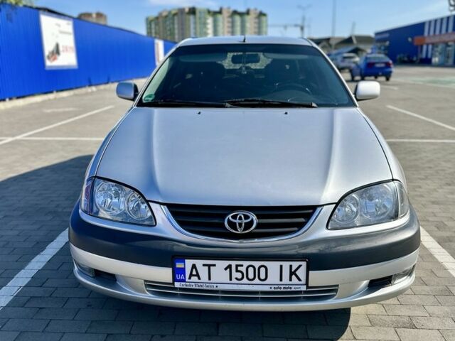 Серый Тойота Авенсис, объемом двигателя 1.8 л и пробегом 246 тыс. км за 4300 $, фото 1 на Automoto.ua