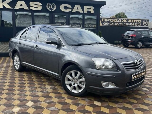 Серый Тойота Авенсис, объемом двигателя 2.2 л и пробегом 170 тыс. км за 6600 $, фото 1 на Automoto.ua