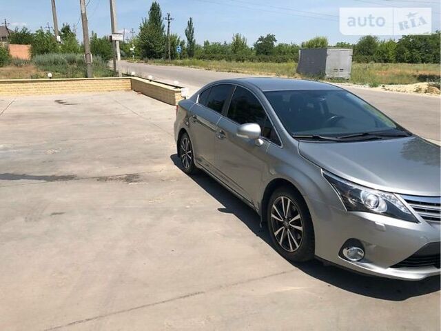 Сірий Тойота Авенсіс, об'ємом двигуна 2 л та пробігом 85 тис. км за 16500 $, фото 1 на Automoto.ua