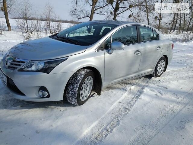 Серый Тойота Авенсис, объемом двигателя 1.8 л и пробегом 135 тыс. км за 14200 $, фото 1 на Automoto.ua