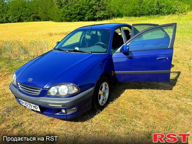 Синій Тойота Авенсіс, об'ємом двигуна 1.8 л та пробігом 329 тис. км за 3200 $, фото 1 на Automoto.ua